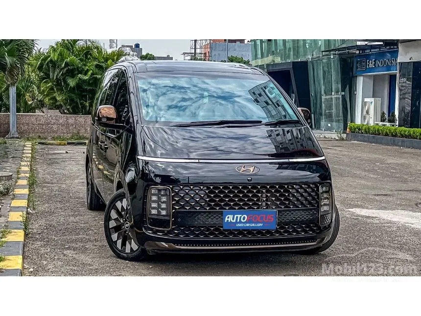 Jual Mobil Hyundai Staria 2022 Signature 9 2.2 di DKI Jakarta Automatic Wagon Hitam Rp 680.000.000
