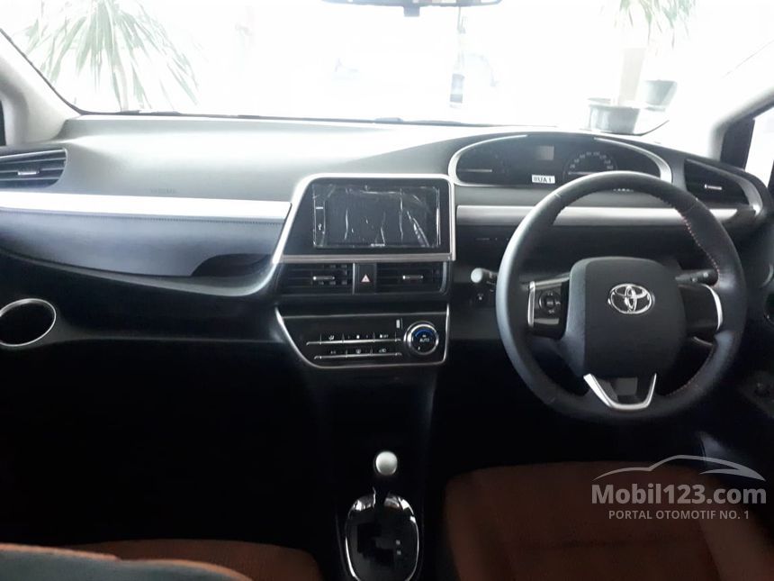 Jual Mobil Toyota Sienta 2022 V 1 5 di DKI Jakarta 