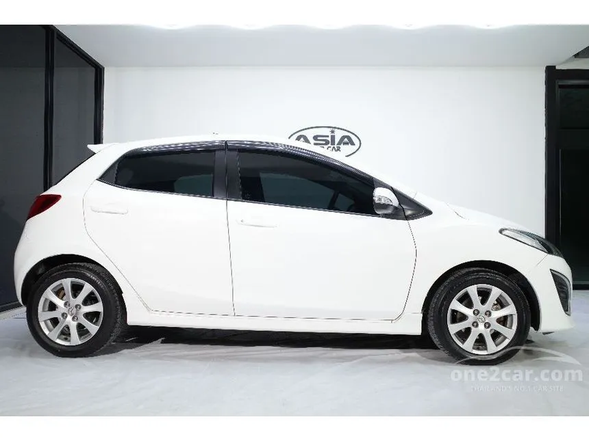 2014 Mazda 2 Sports Groove Hatchback