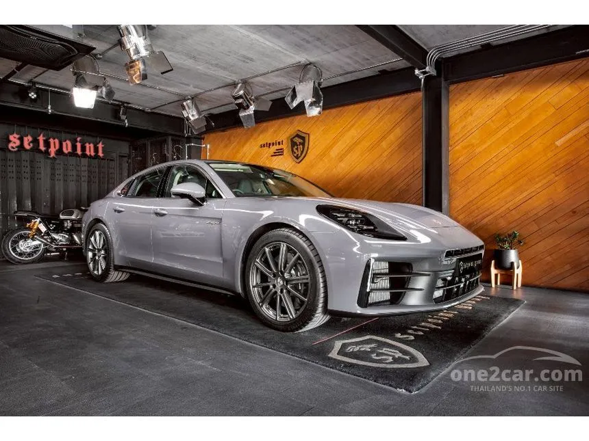 2026 Porsche PANAMERA 4 E-Hybrid Sedan