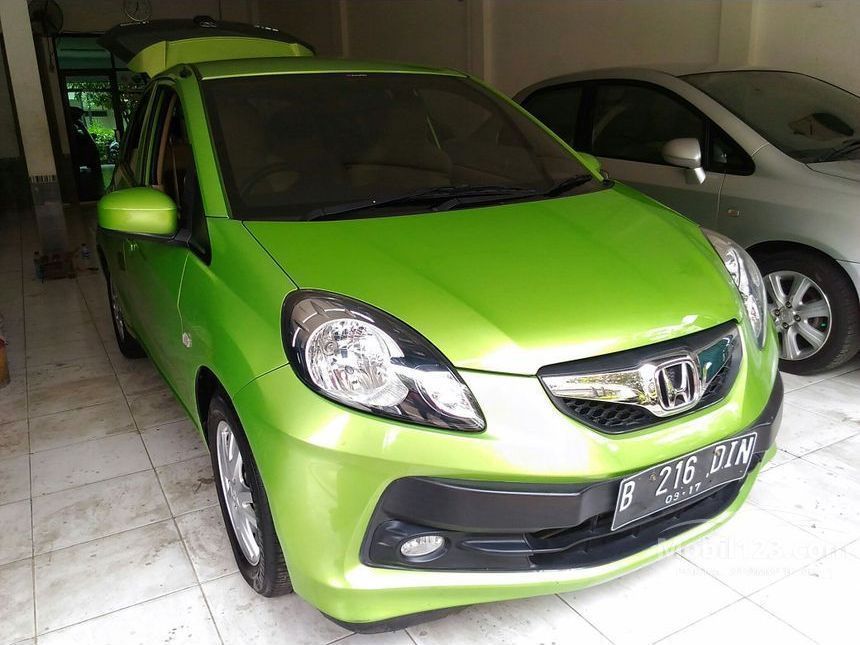 Download Gambar Mobil Brio Warna Hijau