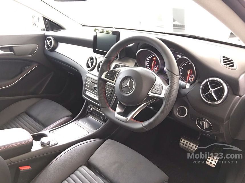 2017 Mercedes-Benz CLA200 AMG Coupe