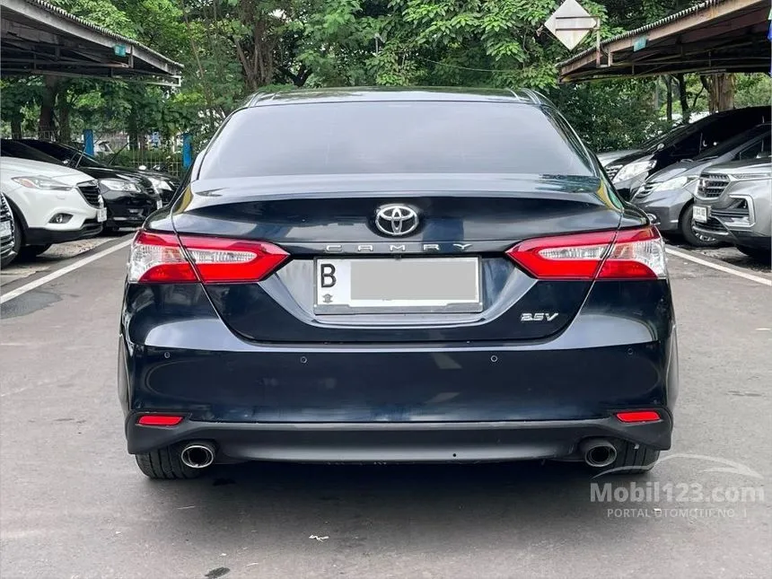 2020 Toyota Camry V Sedan