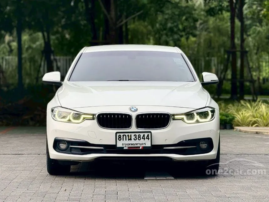 2019 BMW 330e M Sport Sedan