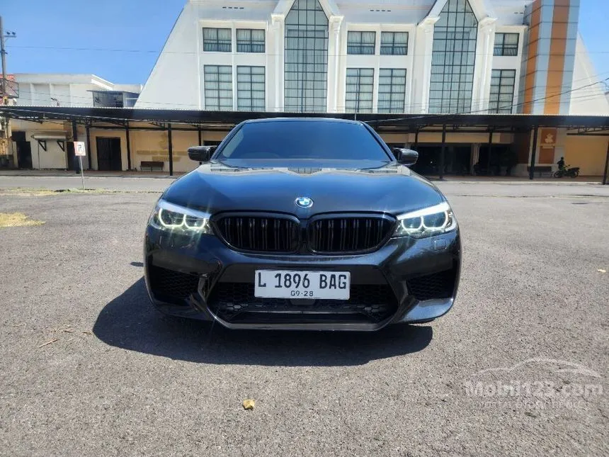 Jual Mobil BMW 530i 2017 Luxury 2.0 di Jawa Timur Automatic Sedan Hitam Rp 630.000.000