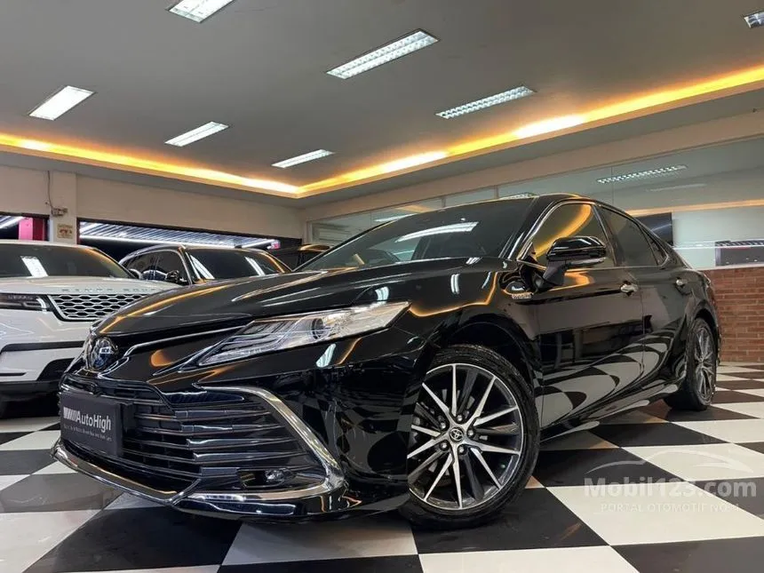 Jual Mobil Toyota Camry 2021 Hybrid 2.5 di DKI Jakarta Automatic Sedan Hitam Rp 575.000.000