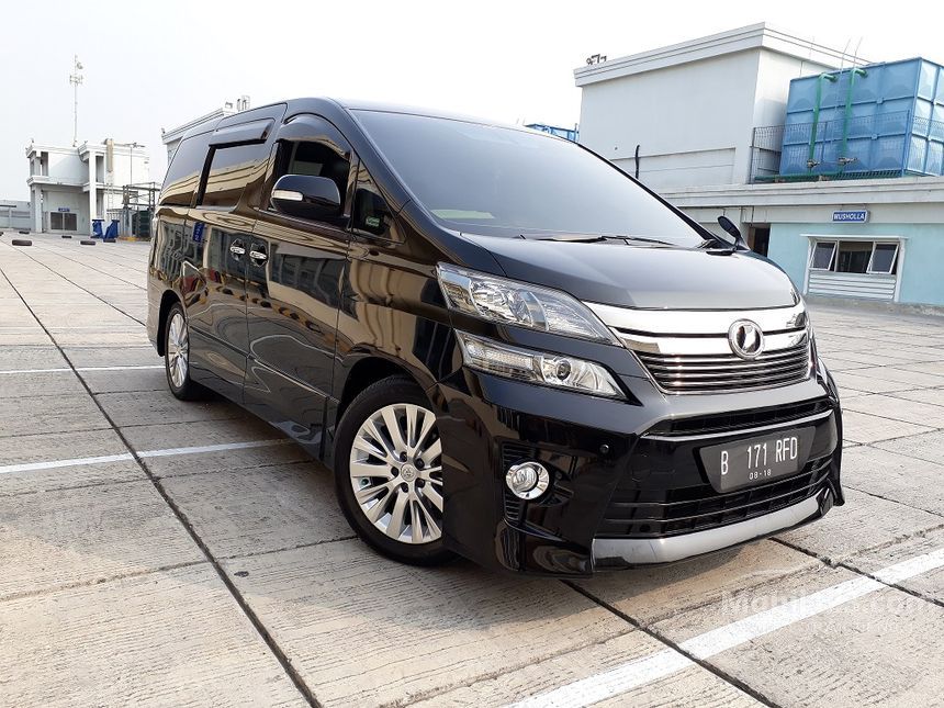 Toyota vellfire 2013