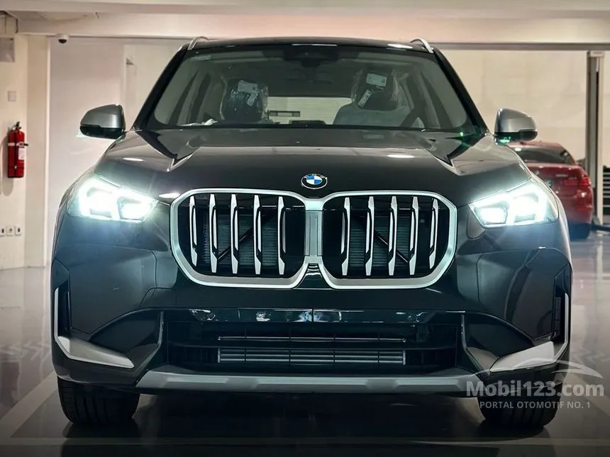 Jual Mobil BMW X1 2024 sDrive18i xLine 1.5 di DKI Jakarta Automatic SUV Hitam Rp 985.000.000