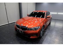 2020 BMW 320i 2.0 Sport Sedan Orange on Black KM Only 2rb Service Record Garansi BMW Astra