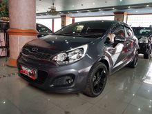 2014 KIA Rio 1.4 UB Hatchback AT Plat D KM 33RB GREY