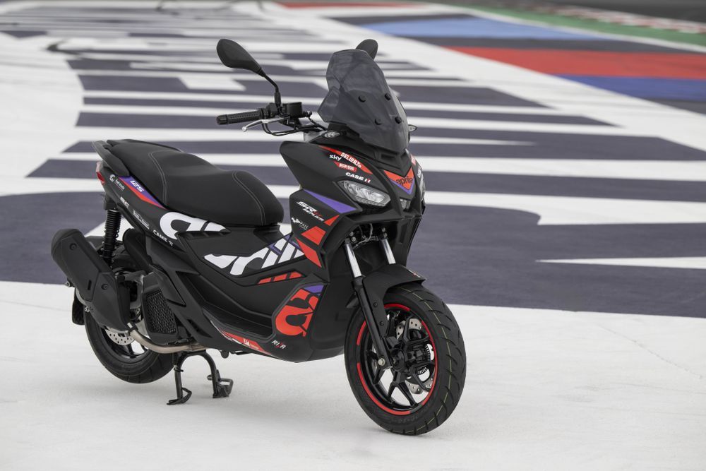Sambut GP Mandalika, Piaggio Indonesia Luncurkan Livery Terbaru Bertema MotoGP pada Aprilia SR-GT 200