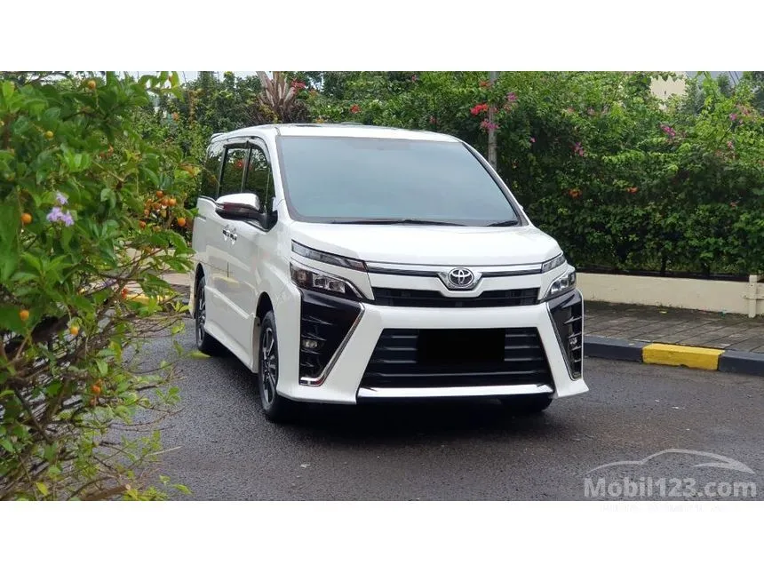 Jual Mobil Toyota Voxy 2019 2.0 di DKI Jakarta Automatic Wagon Putih Rp 349.000.000