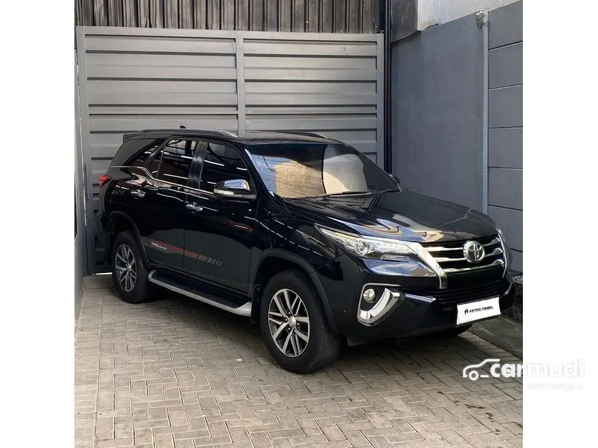 Jual Mobil Toyota Fortuner 2016 G TRD 2.5 di Jawa Timur Automatic SUV Hitam Rp 359.999.000