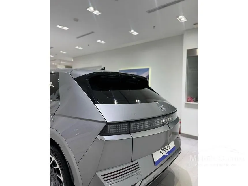 2025 Hyundai IONIQ 5 Signature Long Range SUV