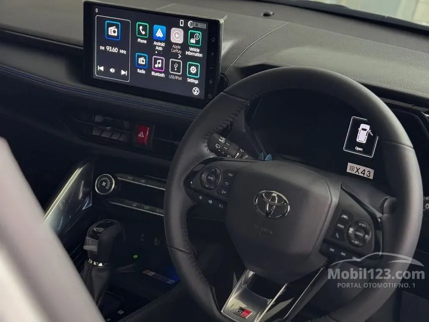 2026 Toyota Yaris Cross S HV with GR Parts Aero Pkg SUV