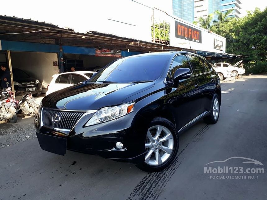Mobil Lexus Rx 270
