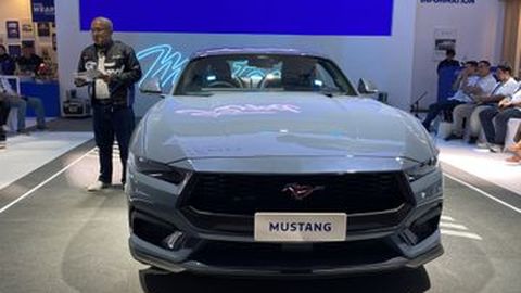 Ford Mustang 2.3L EcoBoost Resmi Hadir di GIIAS 2025, Harga Tembus Rp1,9 Miliar!