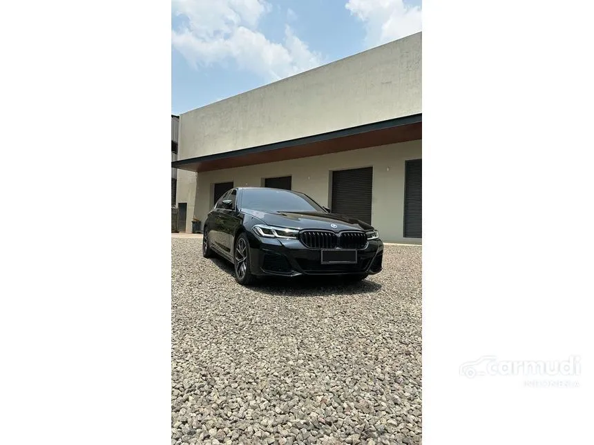 Jual Mobil BMW 520i 2022 M Sport 2.0 di DKI Jakarta Automatic Sedan Hitam Rp 950.000.000