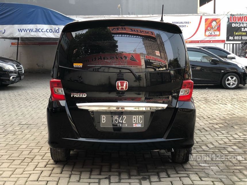 Jual Mobil  Honda  Freed  2014  E 1 5 di DKI Jakarta Automatic 