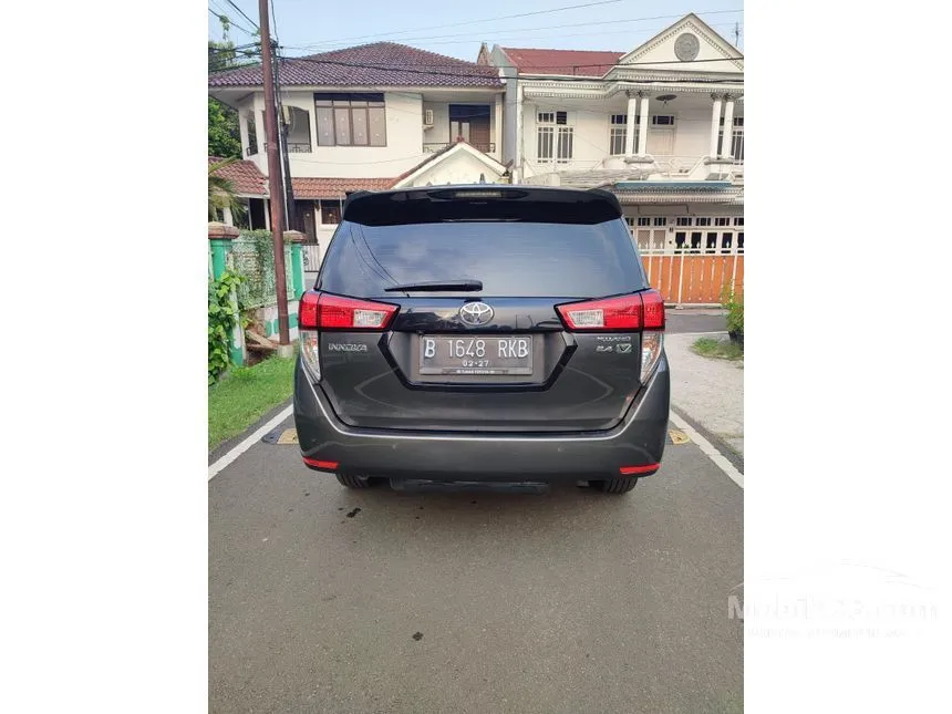 2022 Toyota Kijang Innova V MPV
