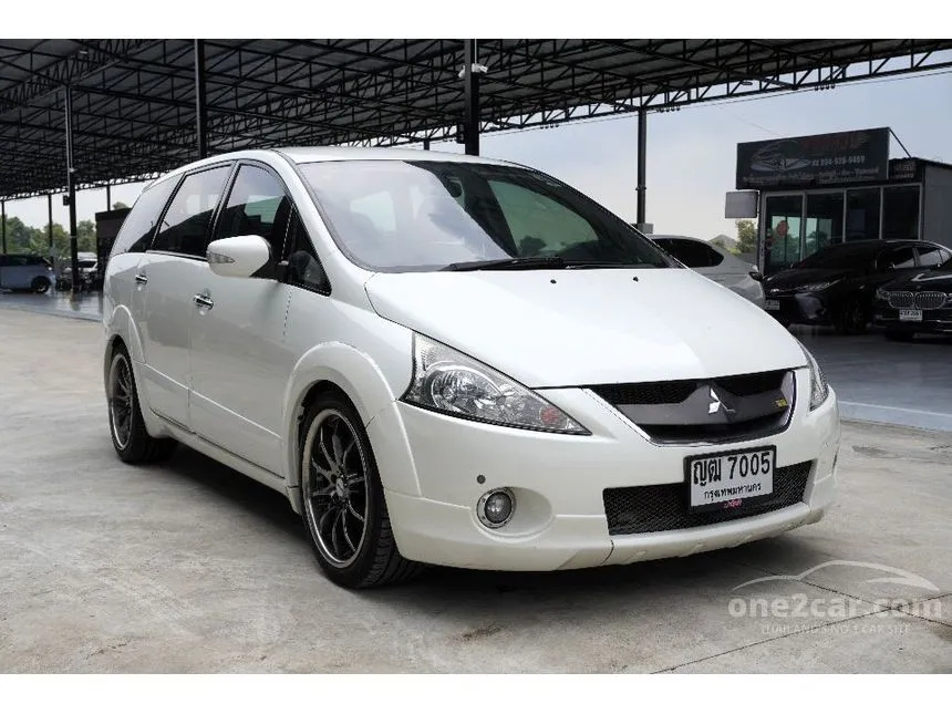 2011 Mitsubishi SPACE WAGON GT Wagon