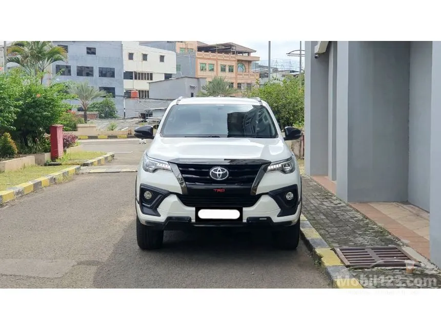 Jual Mobil Toyota Fortuner 2020 VRZ TRD 4X2 2.4 di DKI Jakarta Automatic SUV Putih Rp 429.000.000