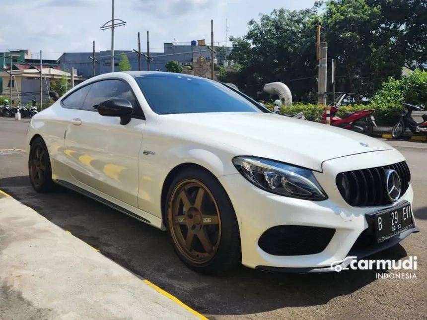 2018 Mercedes-Benz C200 AMG Coupe
