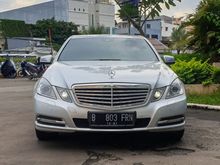Mercedes-Benz E300 3.0 Elegance 2011 siap pakai