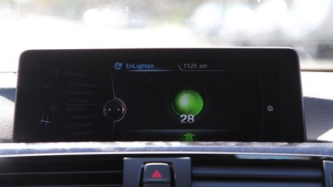 BMW Integrates EnLighten App To Alert You Of Traffic Light Signals Ahead