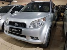 tangan pertama dari baru toyota rush S jok 3 baris 2008 manual