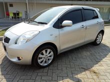 Promo Akhir Bulan September Ceria Toyota Yaris E AT 2006 Silver Metalik, Orisinil