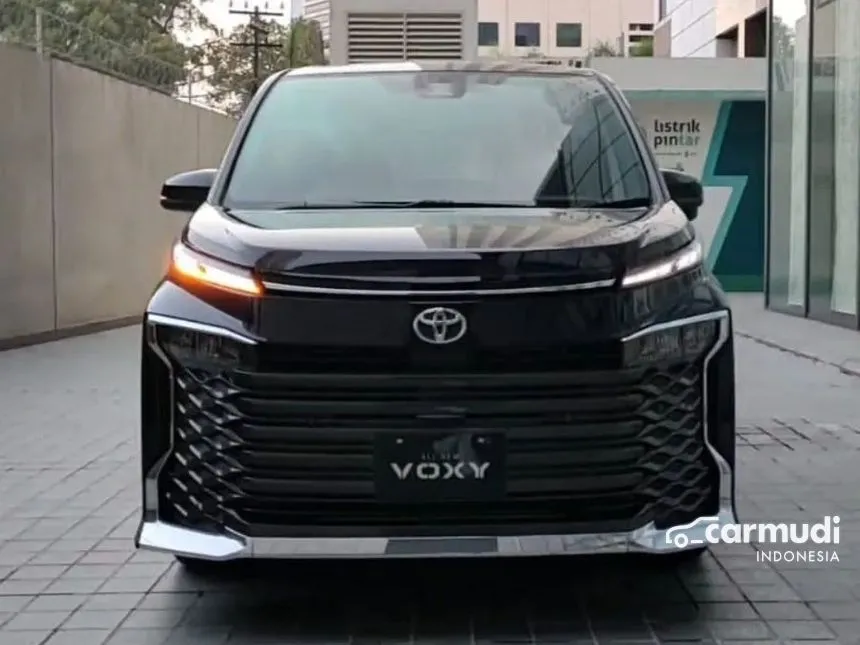 2024 Toyota Voxy Van Wagon