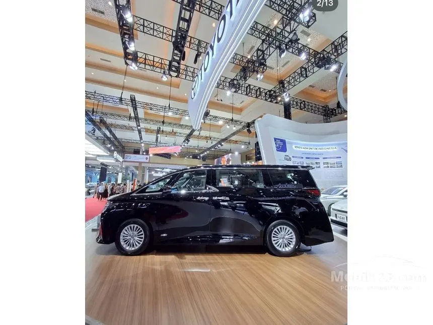 2026 Toyota Alphard XE HEV (Non Premium Color) MPV
