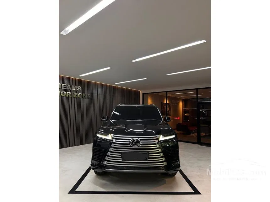 2025 Lexus LX 700h SUV