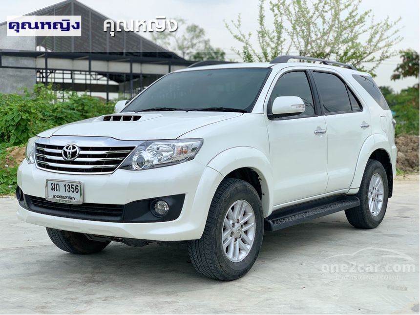 2012 Toyota Fortuner 3.0 (ปี 12-15) V SUV AT for sale on One2car