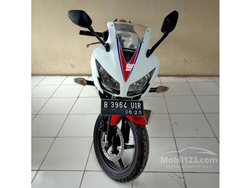 Jual Motor Honda CBR 150R 2015 0.2 di DKI Jakarta Manual Sport Bike Putih Rp  17.600.000 - 6654686 - Mobil123.com