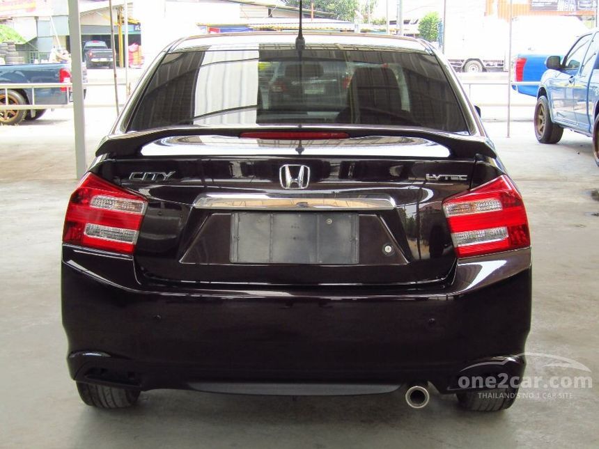 2013 Honda City V i-VTEC Sedan