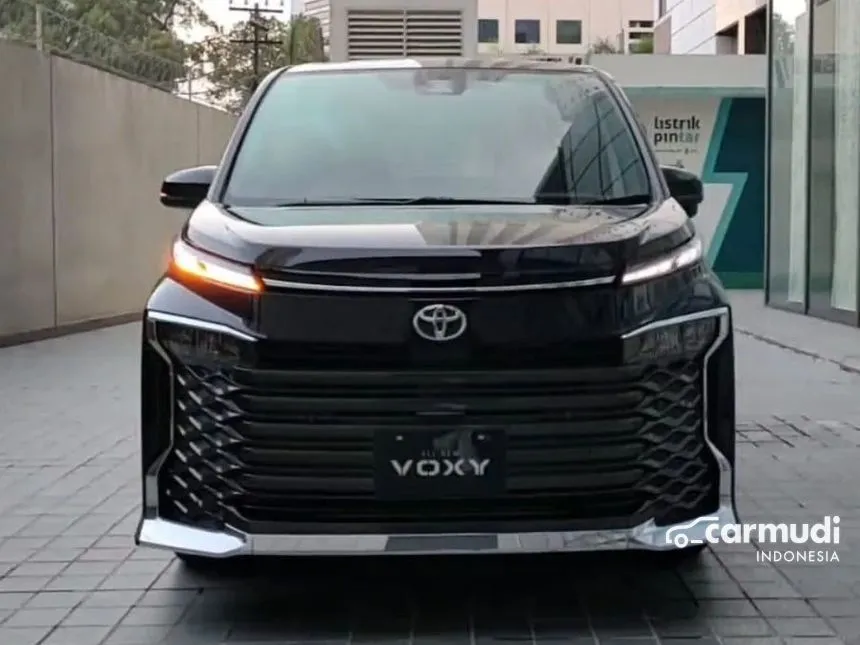 2024 Toyota Voxy Van Wagon