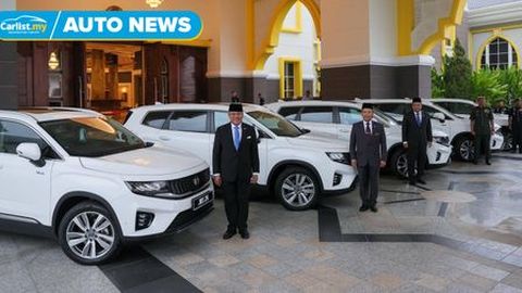 Sultan Ibrahim gifts five Proton X90s to IGP and other Istana Negara officers
