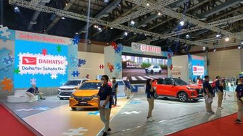Pemerintah Serius, nih, Mau Persulit Pembelian Mobil Bensin?