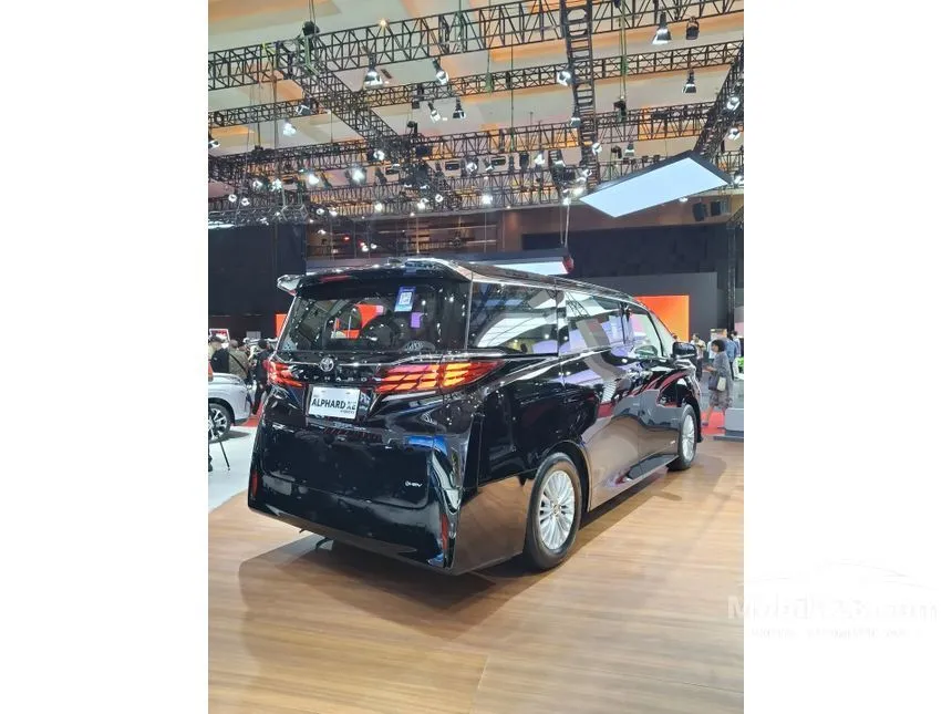 2026 Toyota Alphard XE HEV (Premium Color) MPV