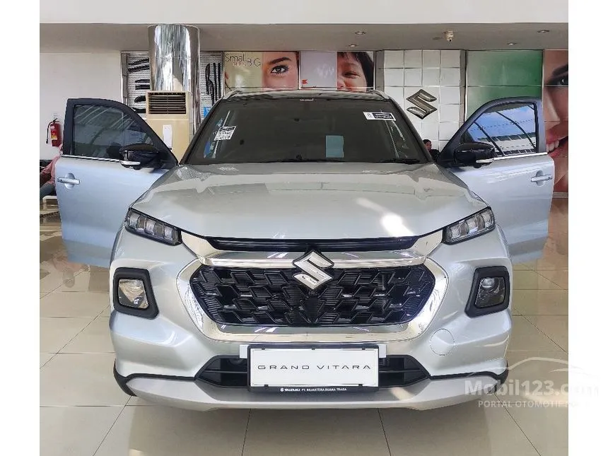 Jual Mobil Suzuki Grand Vitara 2024 MHEV GX Two Tone 1.5 di Banten Automatic SUV Silver Rp 311.000.000