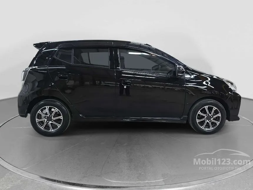 2021 Daihatsu Ayla R Hatchback