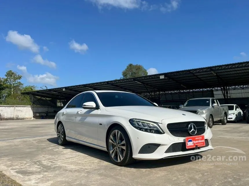 2019 Mercedes-Benz C300 e Avantgarde Sedan