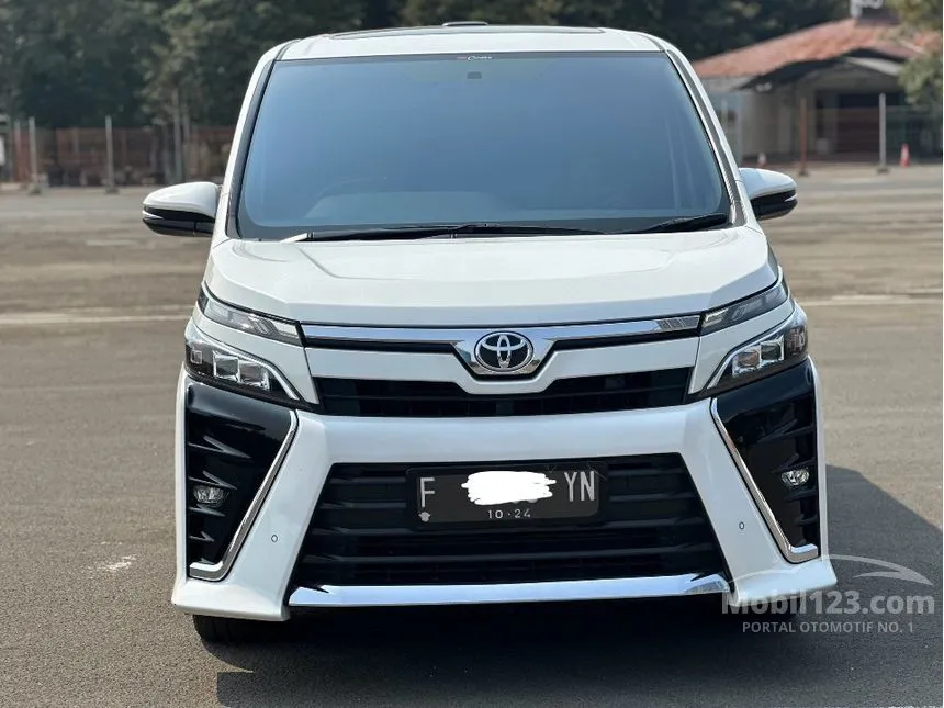 Jual Mobil Toyota Voxy 2019 2.0 di DKI Jakarta Automatic MPV Putih Rp 325.000.000