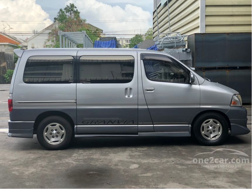 Toyota granvia 2002