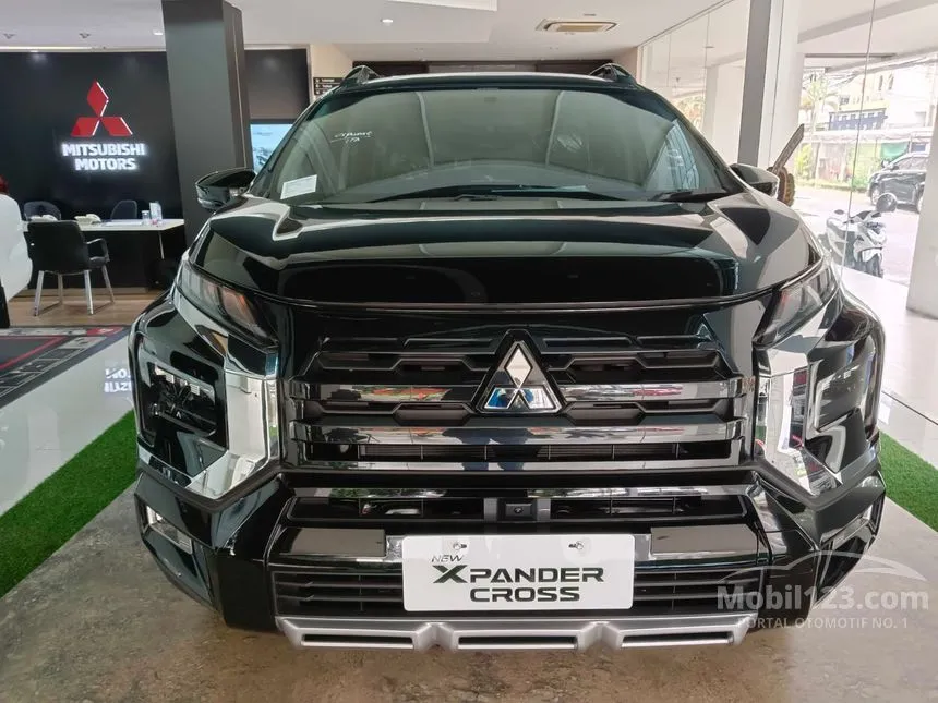 Jual Mobil Mitsubishi Xpander Cross 2024 Premium 1.5 di Banten Automatic MPV Hitam Rp 319.000.000