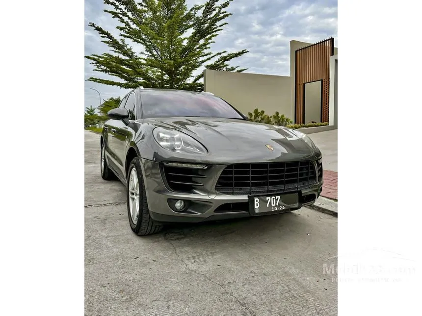 2016 Porsche Macan SUV