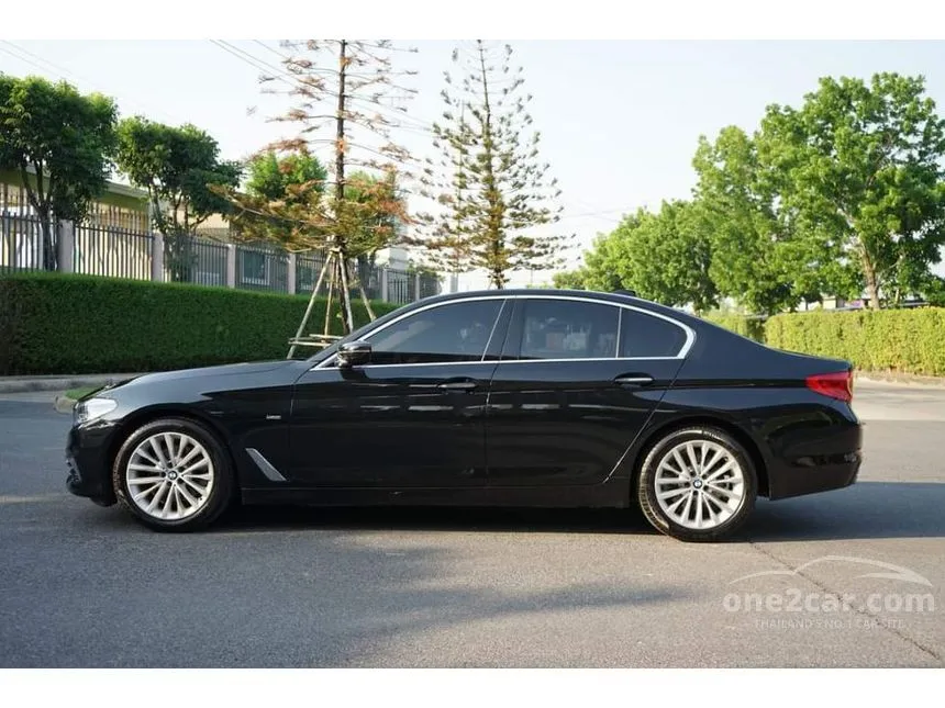 2018 BMW 520d Luxury Sedan