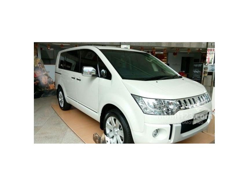 Mitsubishi delica 2017